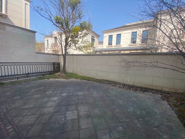 杭州临平临平北东晖龙悦湾(别墅)杭州临平奥特莱斯对面独栋别墅 主播