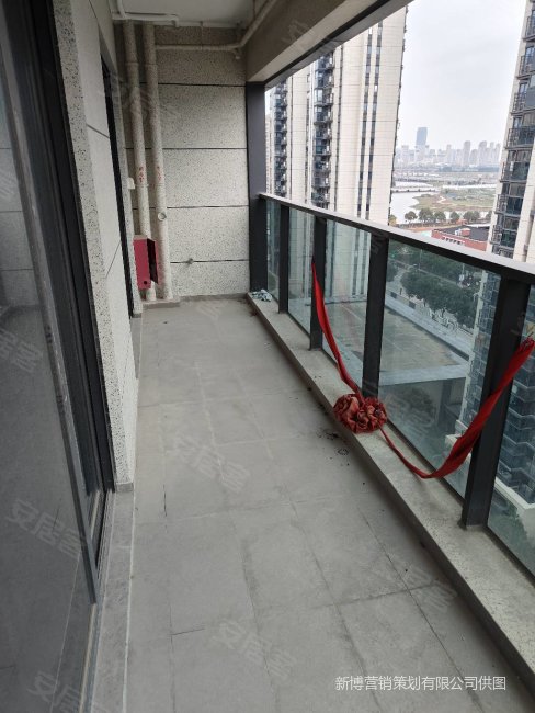 德信旭辉御宸府13951平320万4室2厅2卫