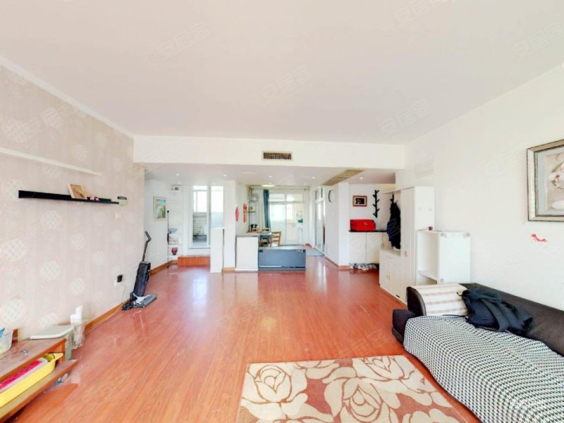 急售文博花园低总价南北通透四房满五年