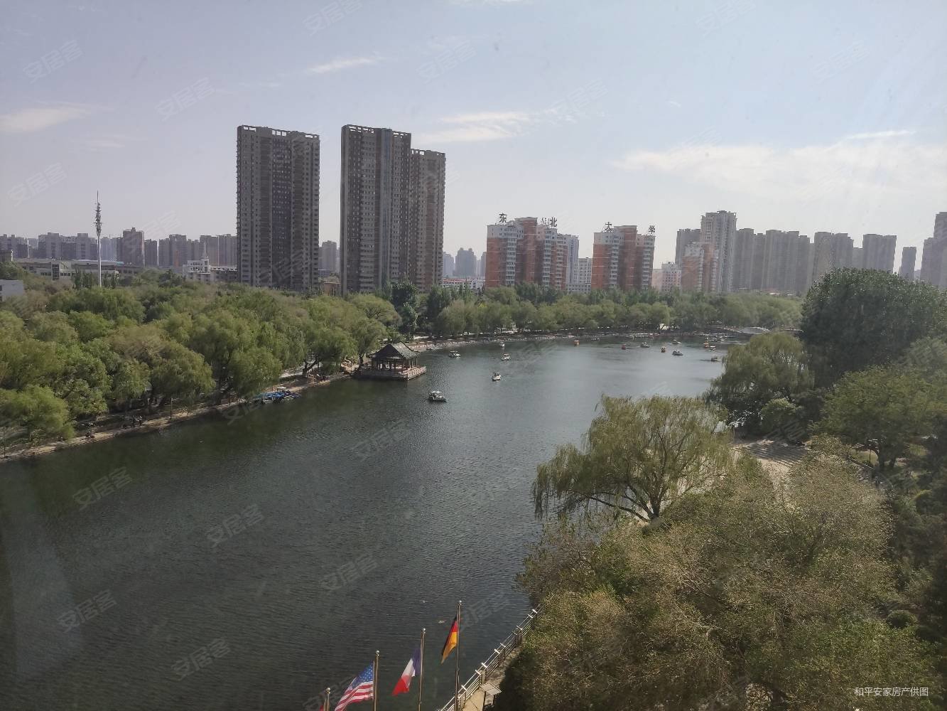 泰宸湖畔佳园3室2厅2卫191.34㎡南北299万