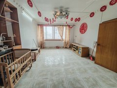 桂林七星山水大酒店一中对面,一中宿舍,800元可谈,3房2厅,带杂物间出租房源真实图片