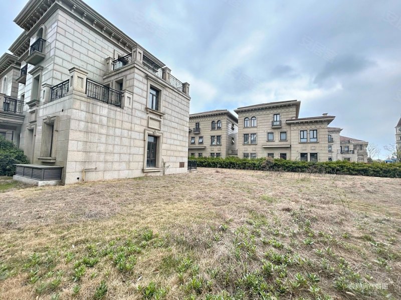 钓鱼台别墅5室2厅4卫449㎡南北1300万