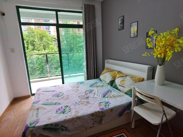 朝南主卧室独立阳台 7号新城科技园地铁站 缤润汇 精装月付