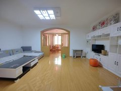 汉中南郑南郑大道龙岗学校斜对面，中层2室精装带暖气，长租可谈价，家电齐全随看出租房源真实图片