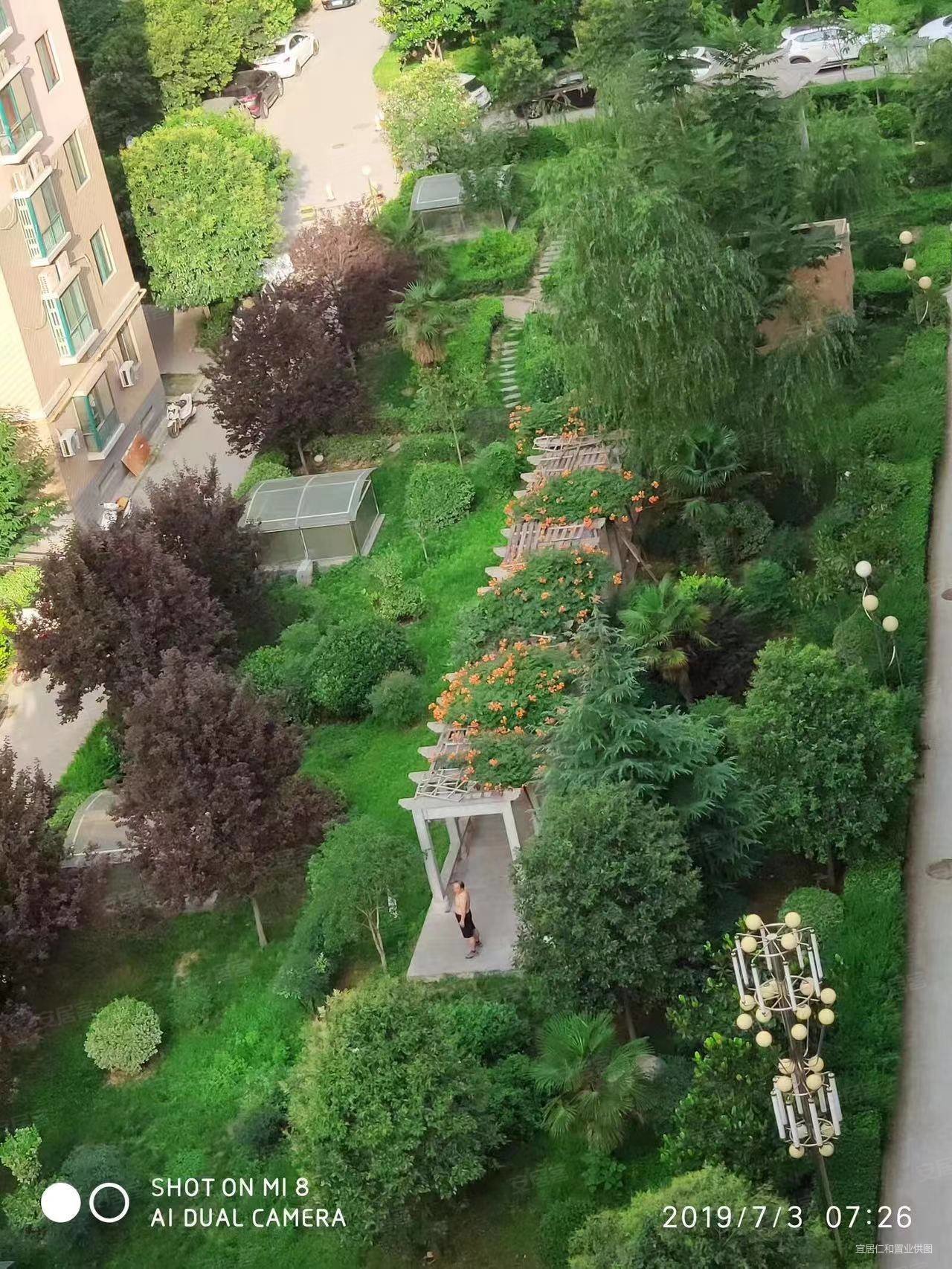 半坡地铁口,尚东国际城,唐都医院,交通方便,南北通透采光好