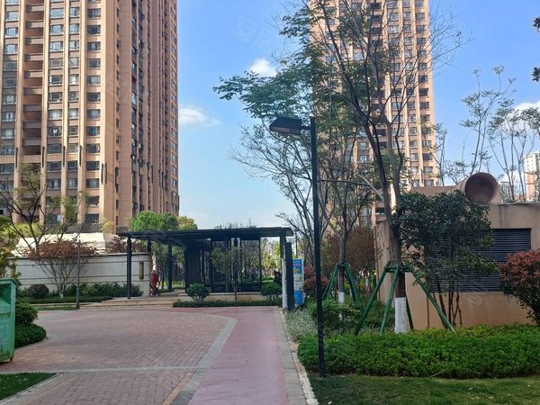 昆明官渡海伦国际海伦国际依云郡海伦国际6号地,房东诚心出租出租房源