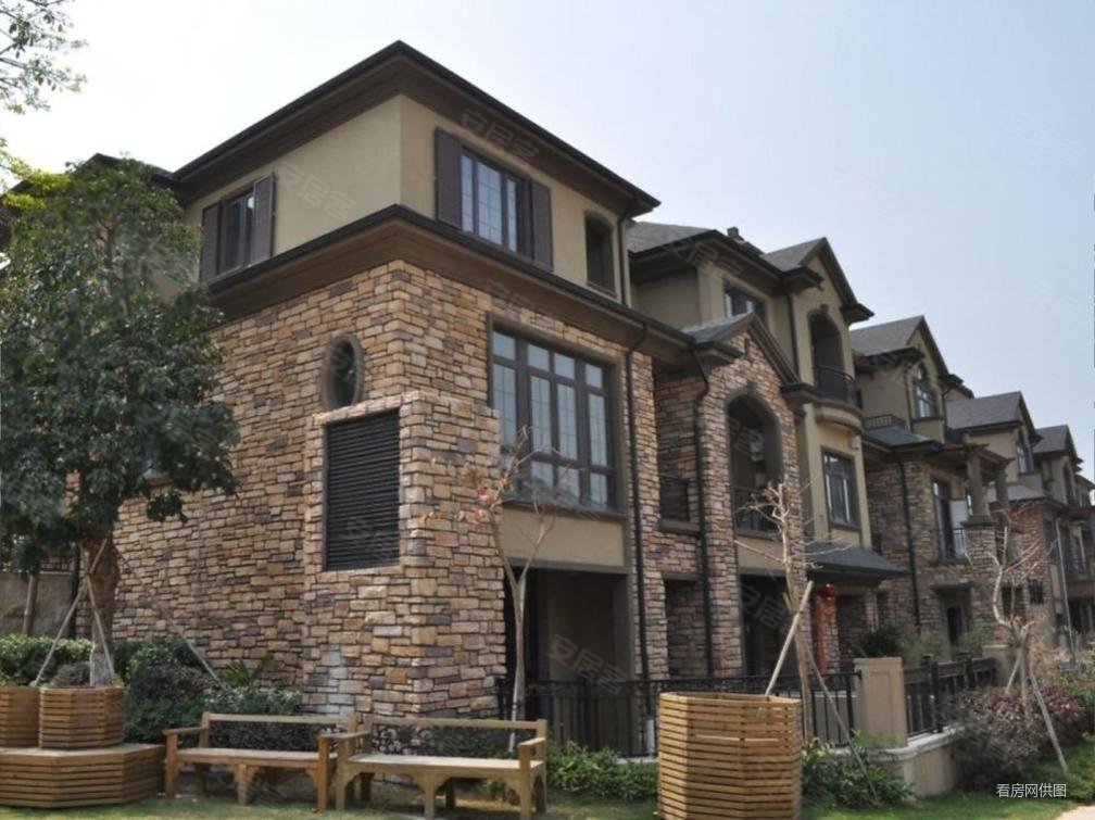 深圳房产网>深圳二手房>龙华二手房>民治二手房>莱蒙水榭山>1008_755