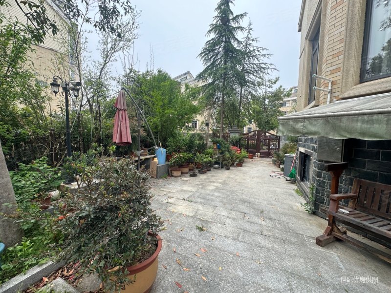 金银湖纯别墅区 豪华装修 边户200平院子诚心出售,金银湖别墅二手房