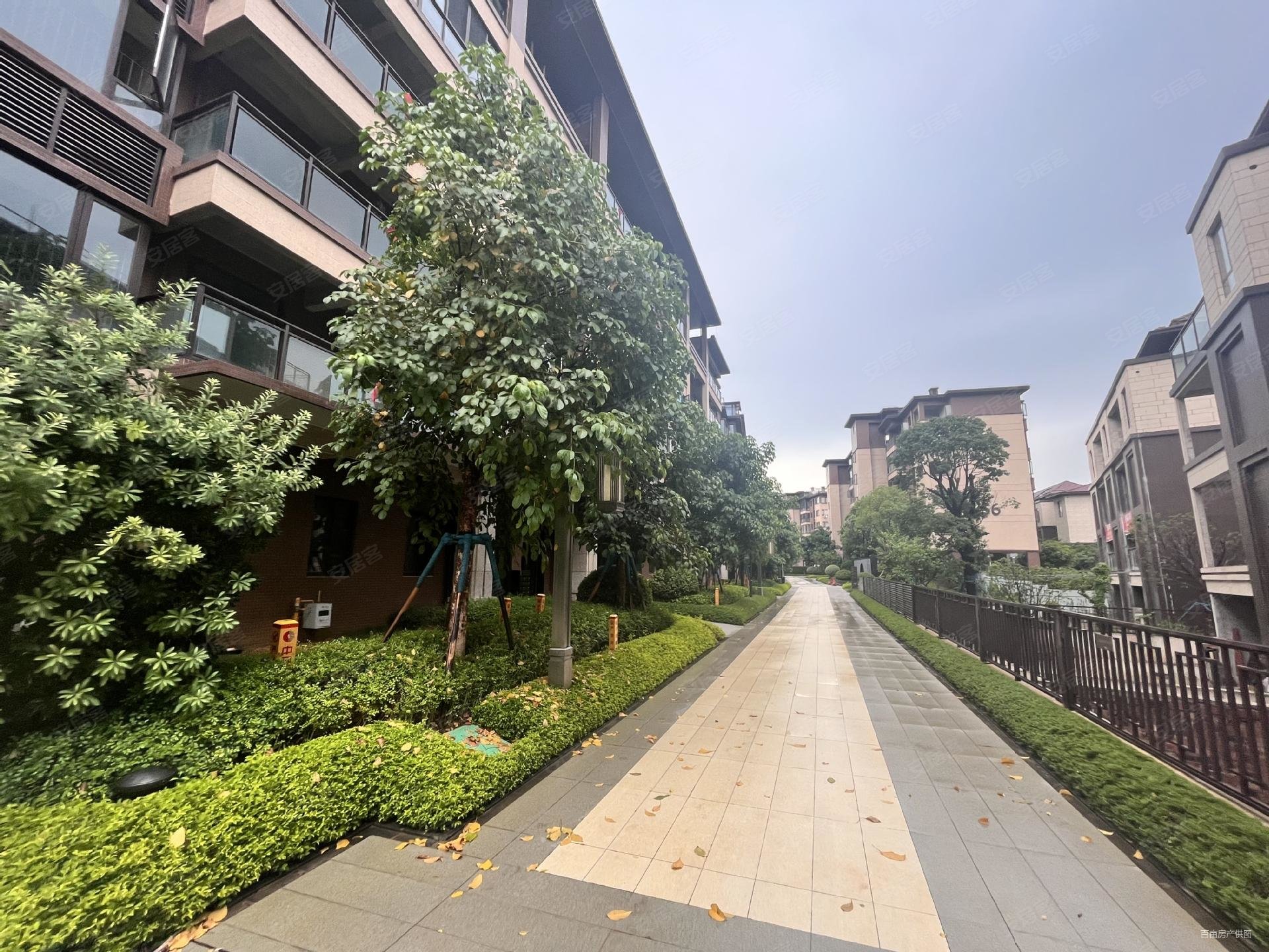 柳州房产网>柳州二手房>城中二手房>静兰二手房>龙光莲花悦府>