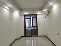 驻马店驿城高铁西站建业十八城公寓,精装,带家具家电齐全,拎包即住,后期配齐全出租房源真实图片