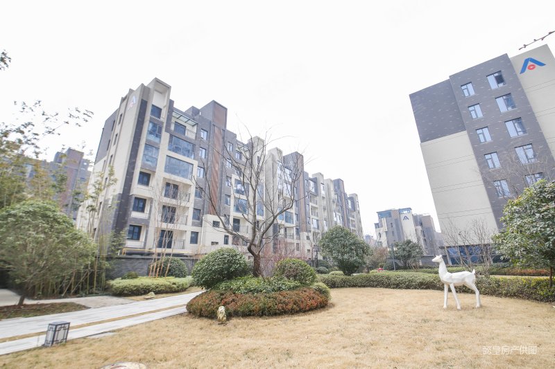 精装 拎包入住 南北通透 电梯房 大两房 低密宜居 满二河景,建业桂园