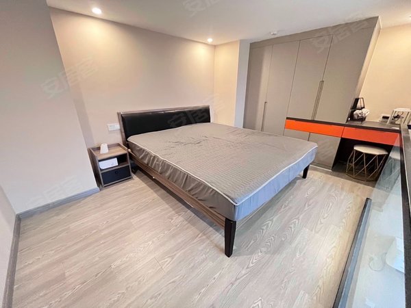 成都高新区南延线华润时光里华府大道loft套一适合新川科技园世纪城