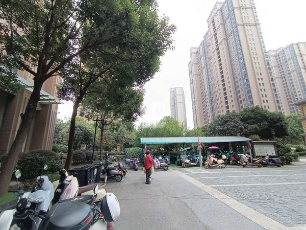 信阳羊山新区东方今典东方今典中央城(A区)东方今典中央城 精装3房 家电家具齐全 拎包入住出租房源真实图片