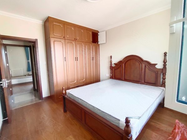 青岛黄岛薛家岛慧公馆慧公馆套二!高楼层视野超好!