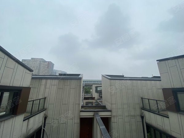 无锡锡山东亭华润江南府(别墅)华润江南府(别墅) 3室2厅2卫 4800元月
