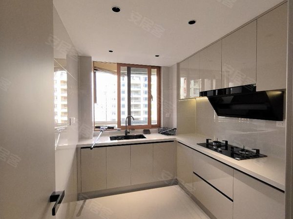 金华东阳横店秦王公馆秦王公馆大边套4房！现代简约风！带地暖！全新的家具家电齐全出租房源真实图片