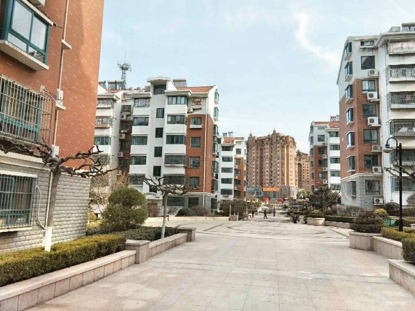 实拍有钥匙埠西花园封闭管理地暖房84平245万4楼