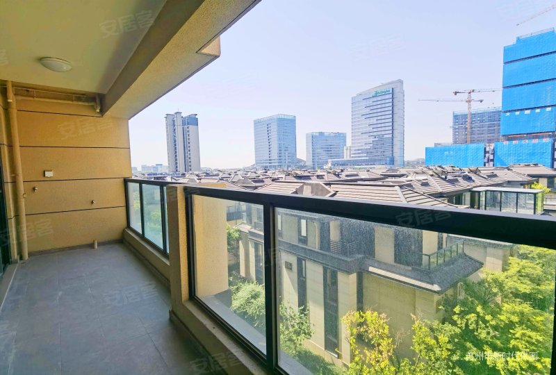 龙湖大境天成(东区)4室2厅2卫120.58㎡南北260万