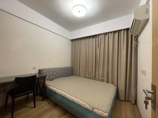 南昌西湖云飞路世纪朝阳中央城12月9日实拍，豪装中央城，房源齐全，随时看。近朝阳万达珠市出租房源真实图片