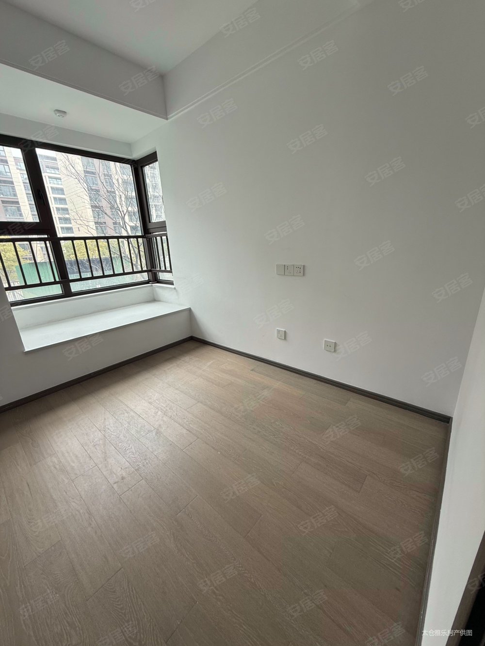 心望雅苑3室2厅2卫105㎡南北168万