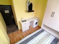 青岛市南福州南路长租优惠 南向一居室带厨房冰箱 香港中路 麦凯乐 大尧二路出租房源真实图片