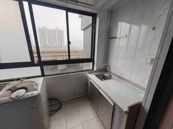 上海松江车墩松南城华顺苑松南城华顺苑 近加工区保税区 精装一室