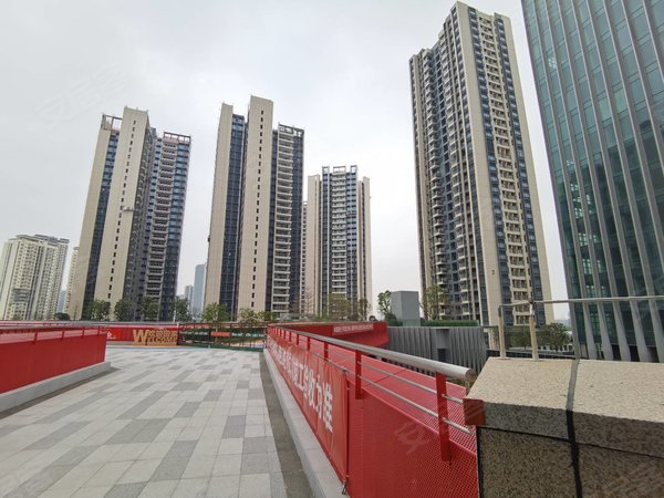 深圳光明光明宏发万悦山光明深实验旁精装四房出租,业主可以提供儿童