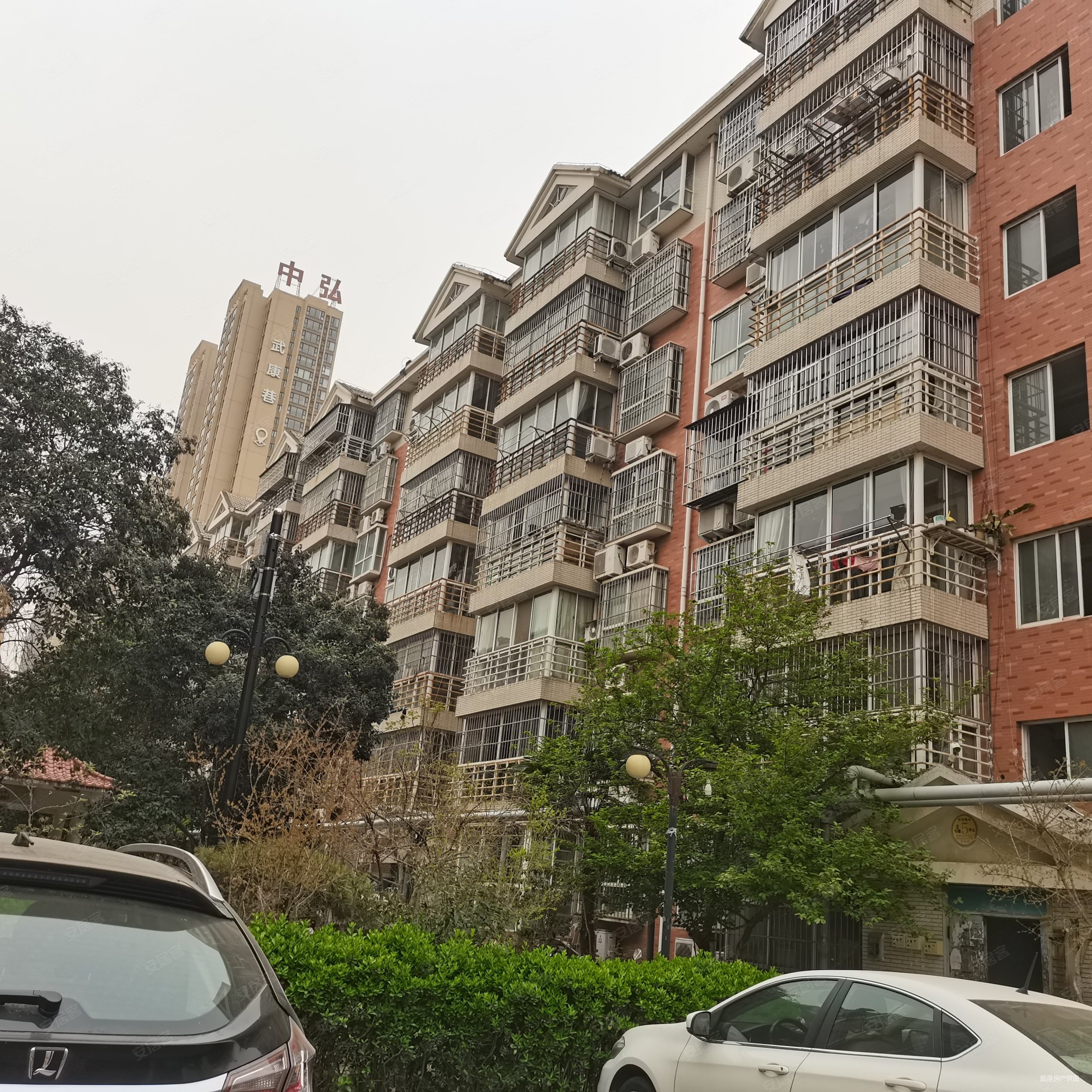 急售武汉路小区房源佳华怡景苑三室双卫南北通透