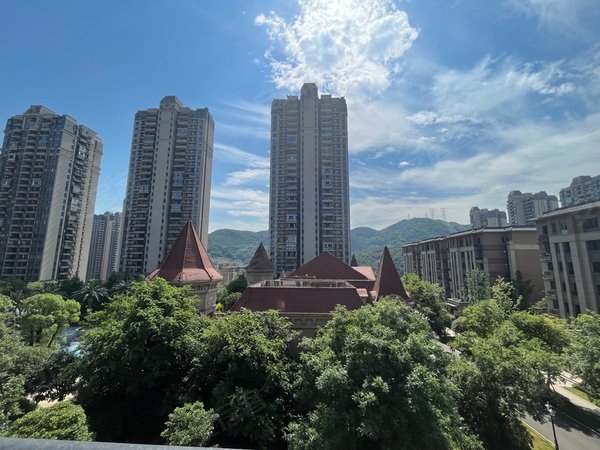 重庆巴南龙洲湾恒大新城小高层出租 看房方便 出门公交站出租房源真实