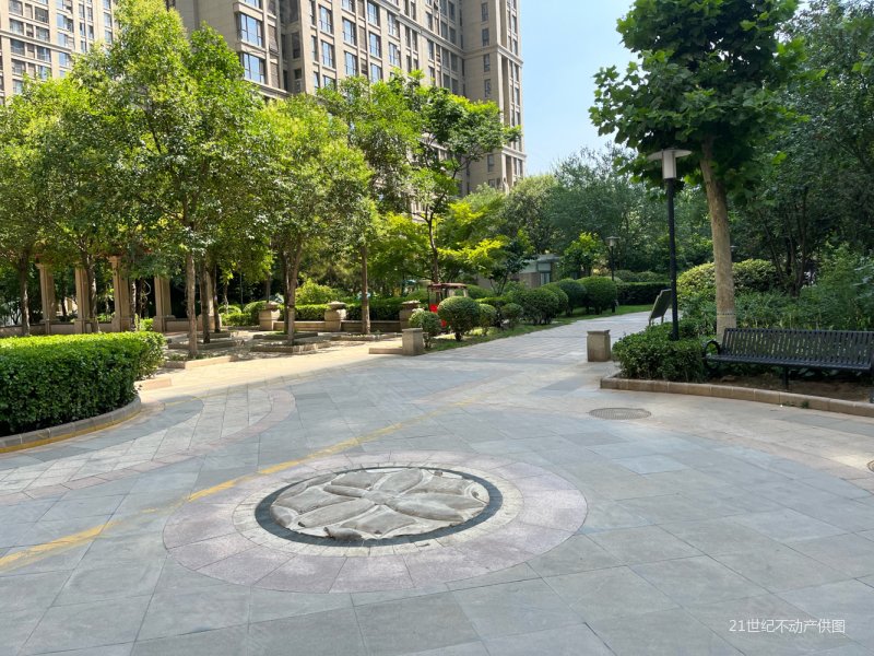 远见小区3室2厅2卫139㎡南北275万