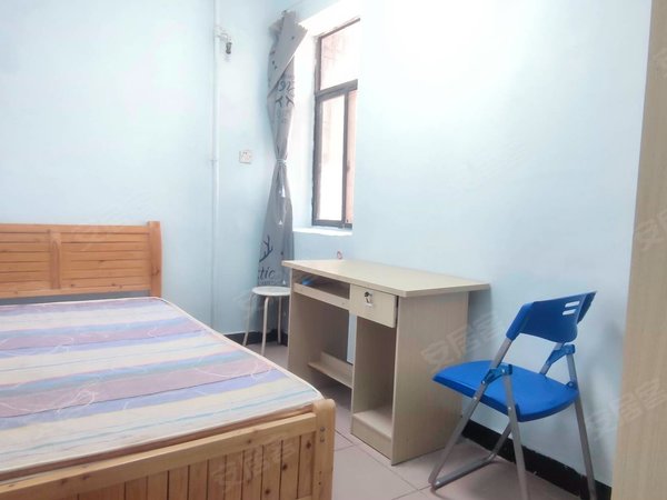 昆明盘龙白塔路汽修厂宿舍单间独卫,延安医院交三桥地铁站旁近北京路