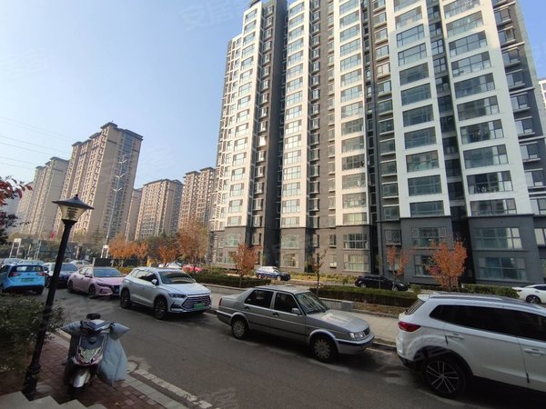 青岛莱西水集香格丽都精装三室两卫价格便宜!