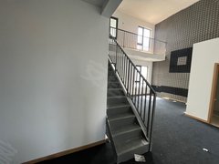温岭城东温岭万象城九龙首府 创业大厦 万象城对面 4室2卫包物业 适合工作室出租房源真实图片