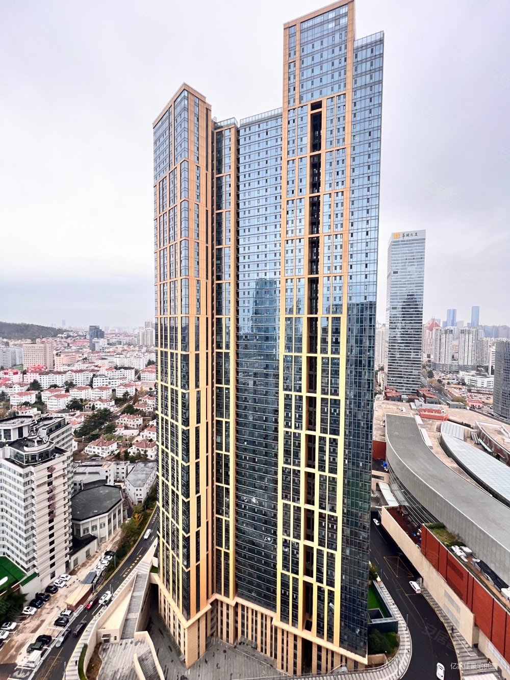 对接业主,华润中心悦府(二期)二手房,1220万,4室2厅,2卫,243平米-青岛