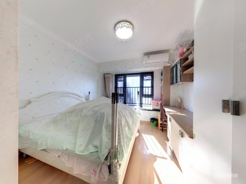 金陵小镇旁南京碧桂园精装3房2卫南北通透看房方便