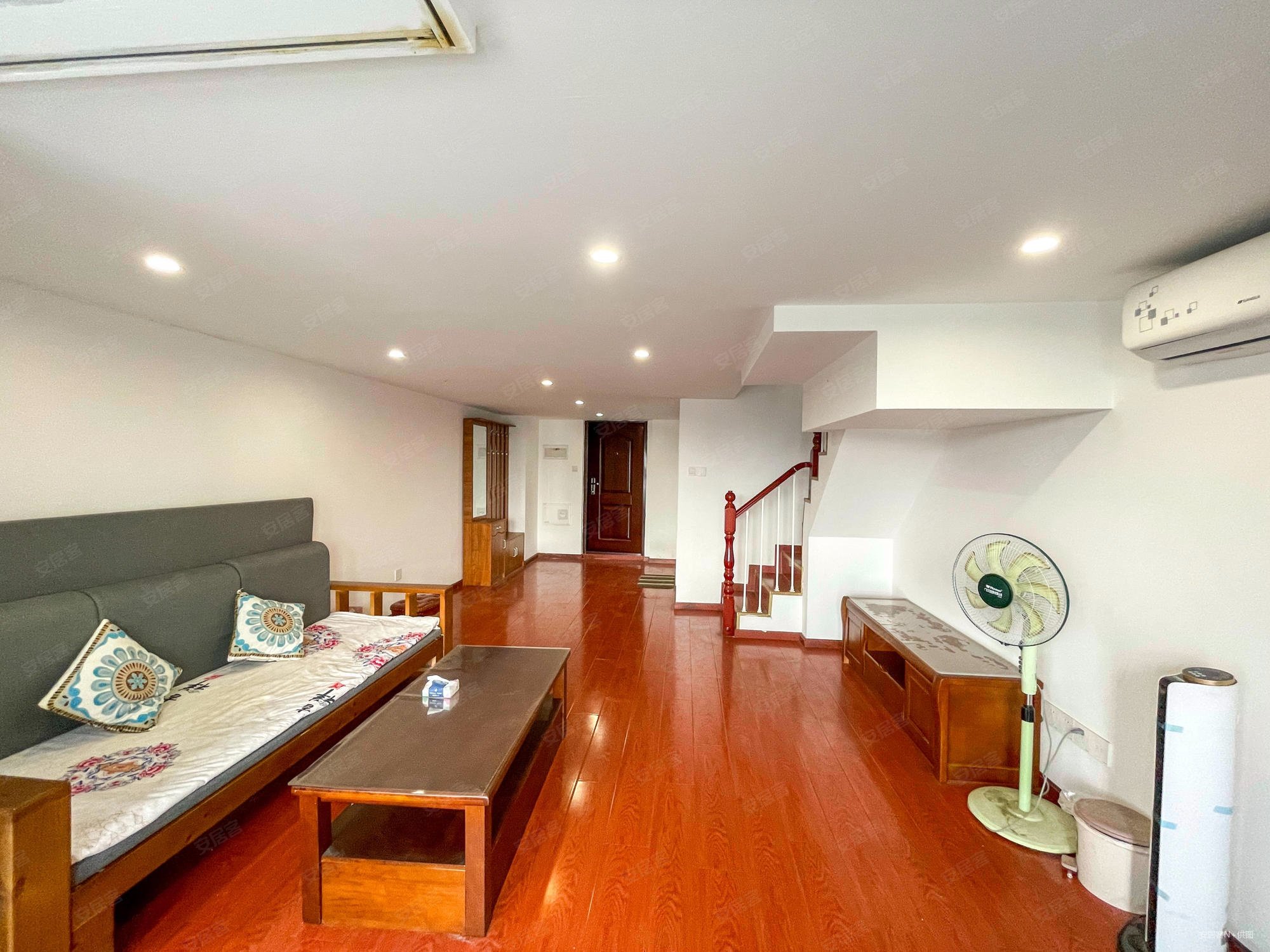 传化国际新城(商住楼)2室2厅1卫81.8㎡南36万