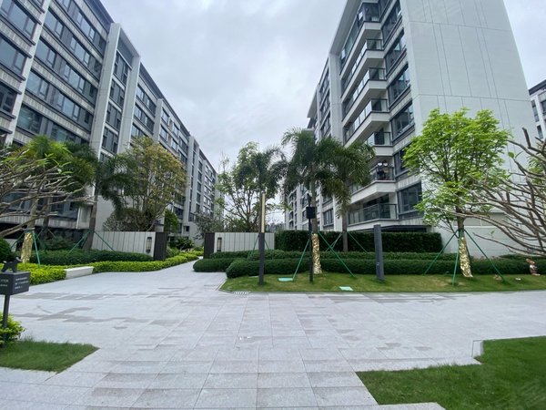 珠海金湾航空新城中海十里观澜花园门口住宅中海十里观澜 87平三房