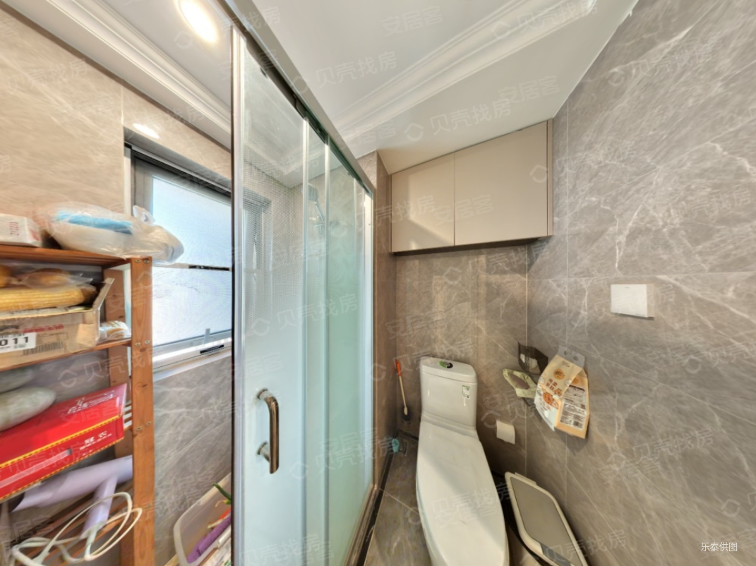 新城玖珑湖3室2厅2卫129.83㎡南北159万