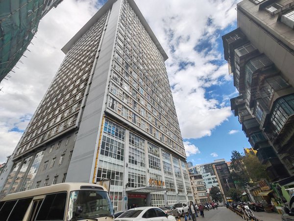 昆明五华南屏街片区傲城大厦市中心 南屏街 金鹰b座附近 傲城大厦