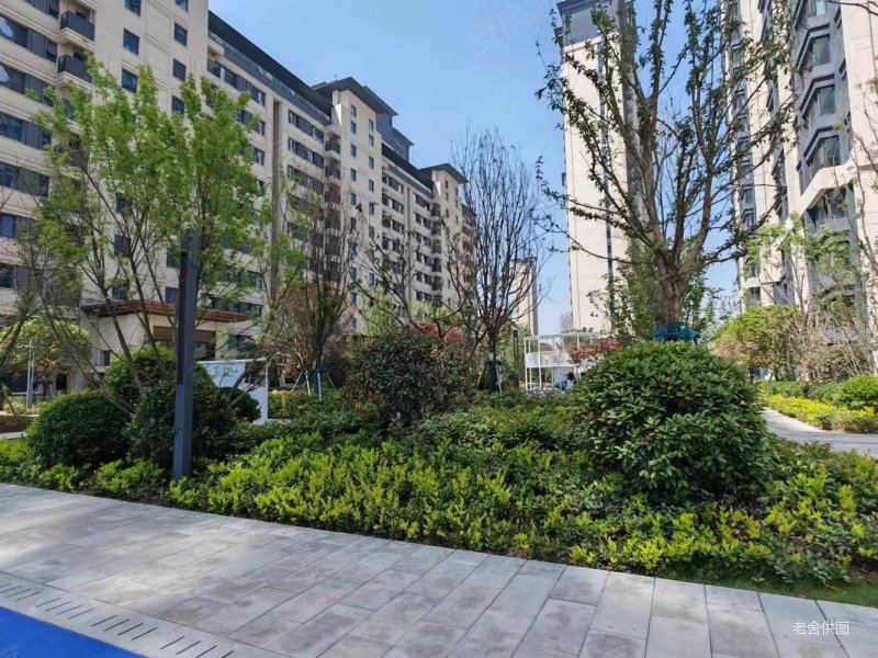 卓越坊3室2厅2卫98.21㎡南北240万