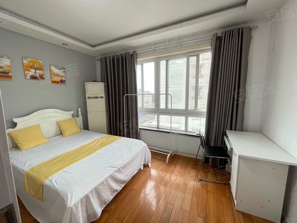 苏州工业园娄葑通园大厦国际科技园港华大厦通园大厦精装卧室出租附近