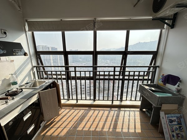 世纪大道市政府旁伴山御景临近新市医院带阳台公寓