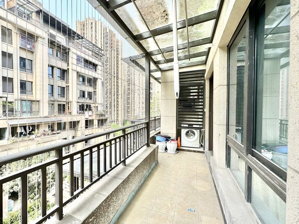 重庆沙坪坝大学城协信城立方揽院高品质洋房!跃层四房两卫!