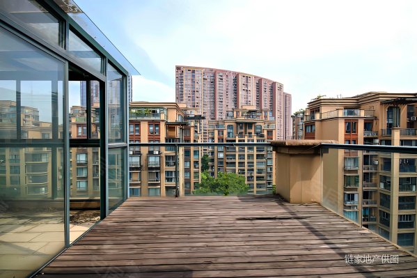 钱江湾花园4室3厅2卫172.72㎡南北670万