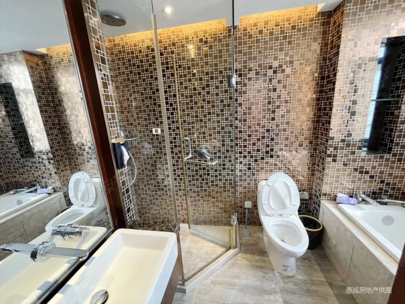 随时看房 运达中央广场151平3房2厅2卫 中高楼层308万