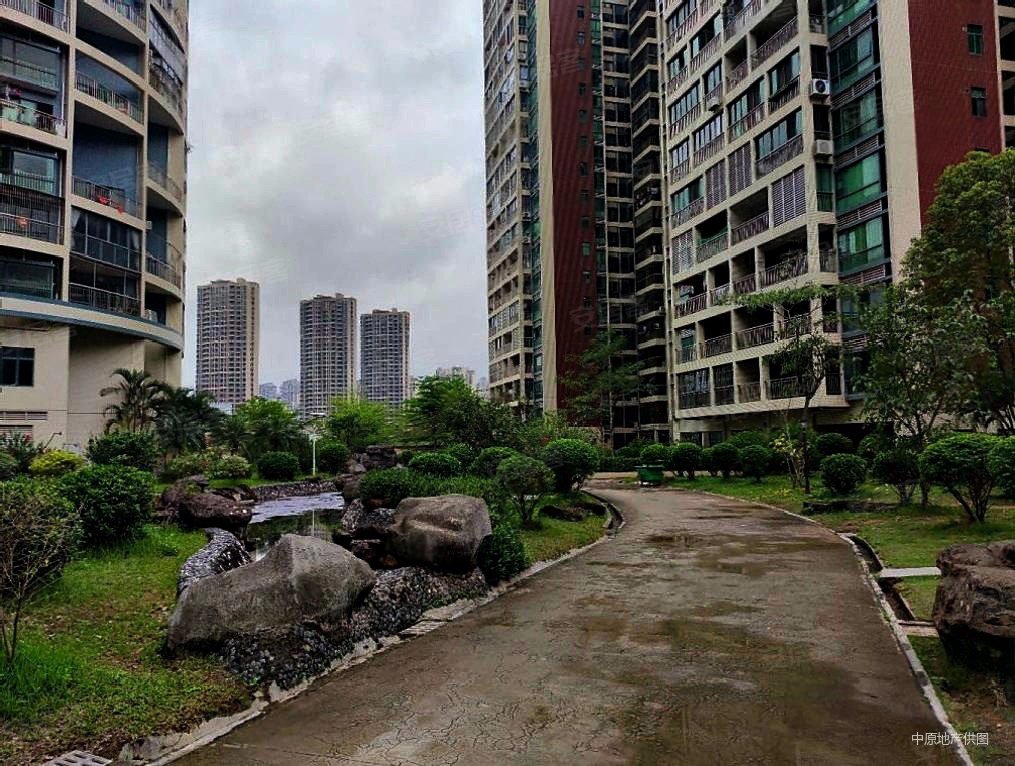 惠景豪苑j合理出行方便小区非常适合居住