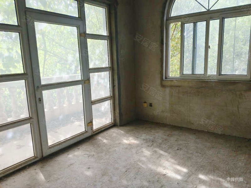 丰源美佳别墅4室2厅1卫246㎡南北600万