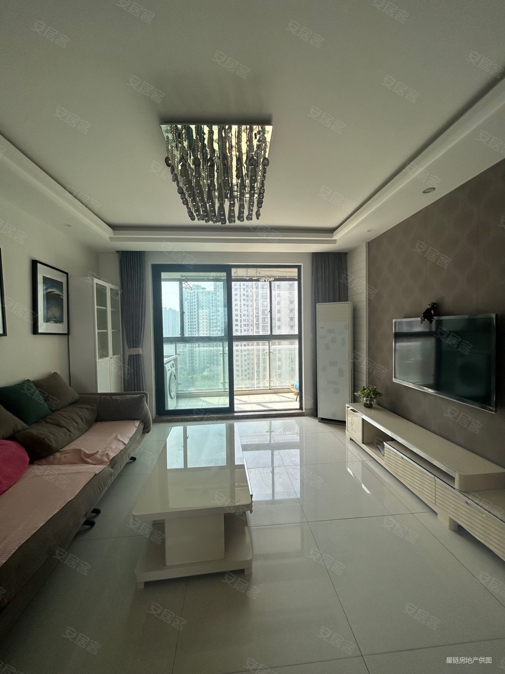 湖畔天城3室2厅2卫精装中等楼层采光好