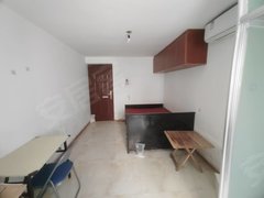 周口川汇东新区房子在一楼,出行方便,小区停车方便,小区内宽敞明亮。看房方便出租房源真实图片