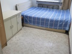 兴安盟乌兰浩特五一广场百货大楼后,五一广场南单间出租,合租月租。我不是中介出租房源真实图片